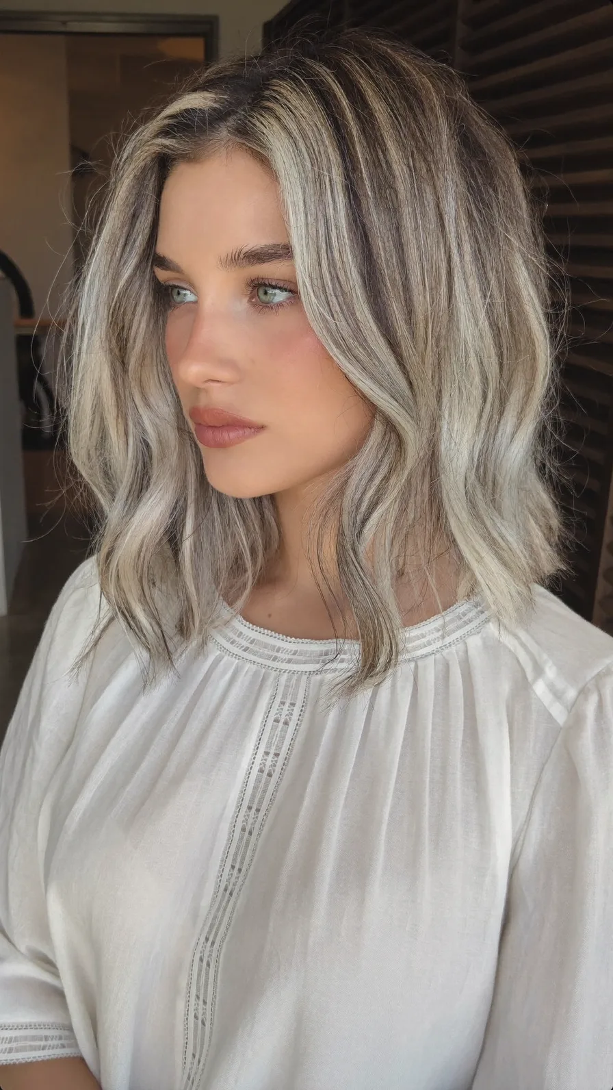 Modern Ash Blonde Lob with Soft Wavy Layers and Balayage