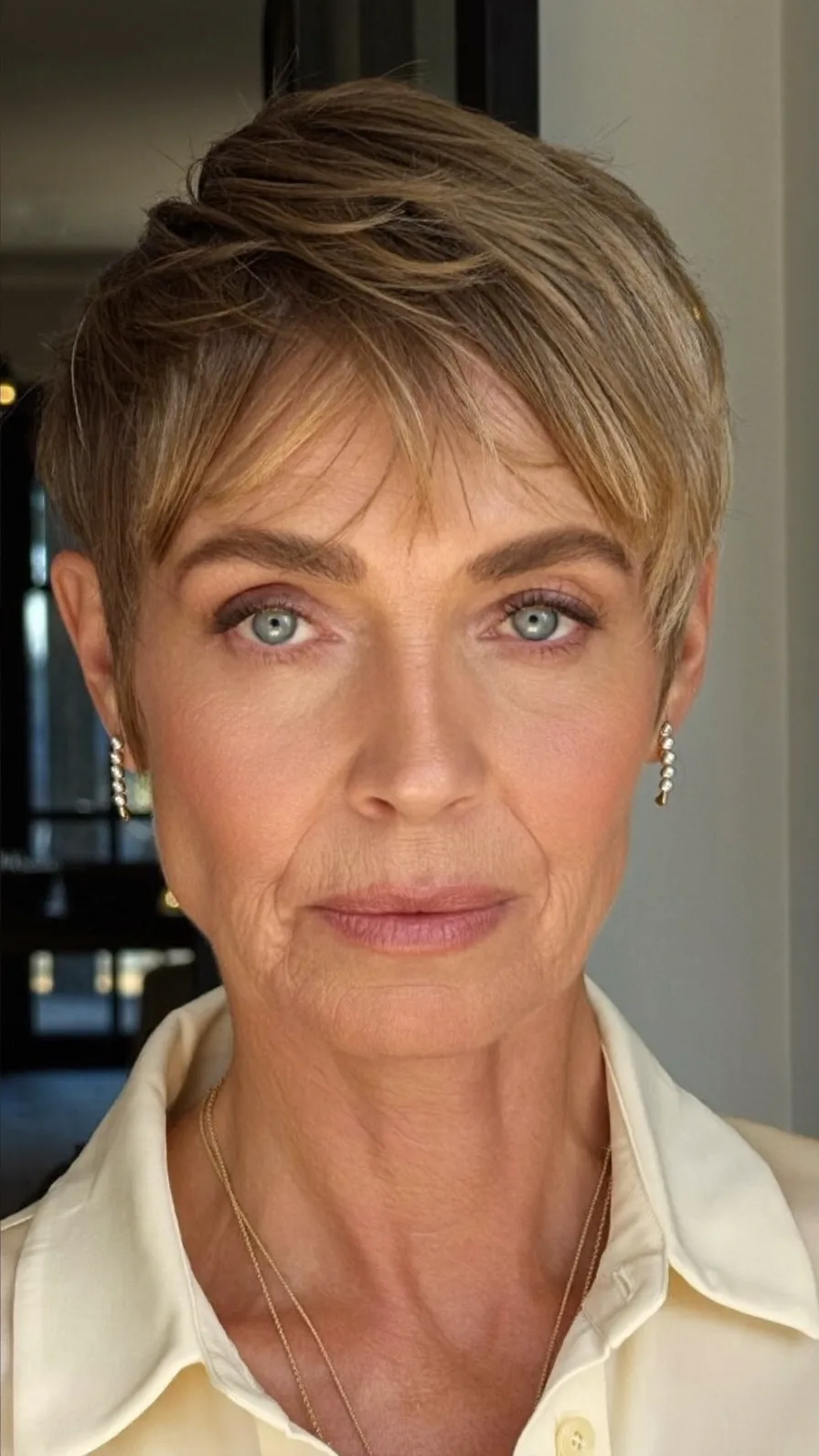 Chic Short Textured Pixie with Subtle Side Bangs