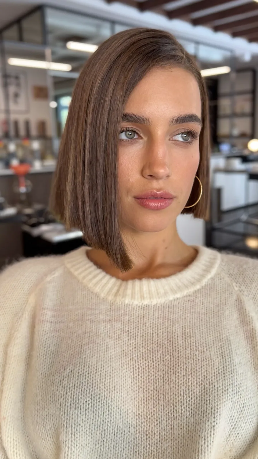 Chic Blunt Bob for Sleek Modern Oval Faces