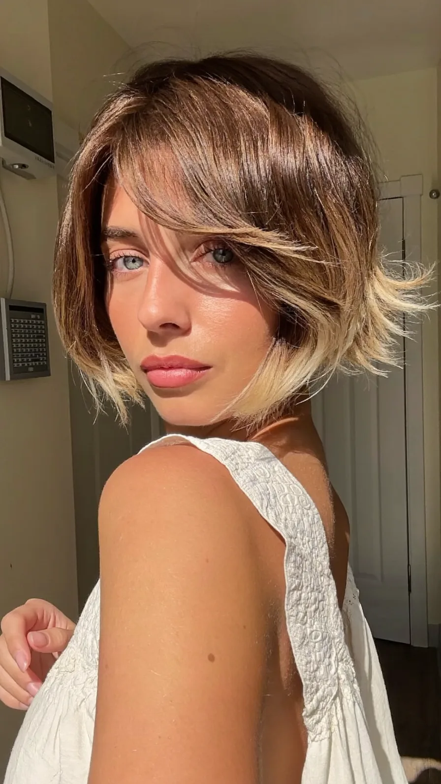 Chic Textured Ombre Stacked Bob with Side-Swept Bangs