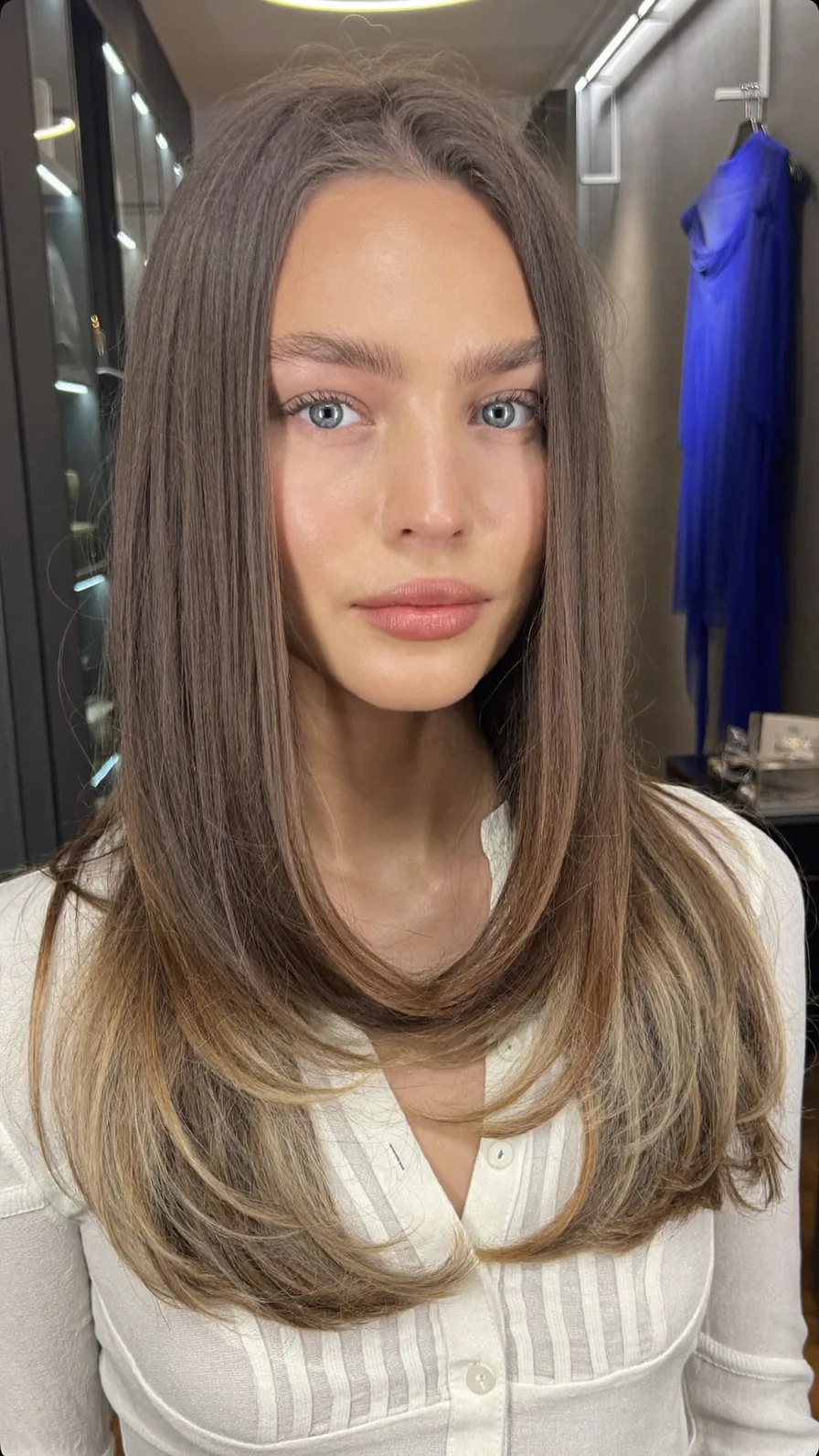 Elegant Shoulder-Length Long Layers with Subtle Balayage