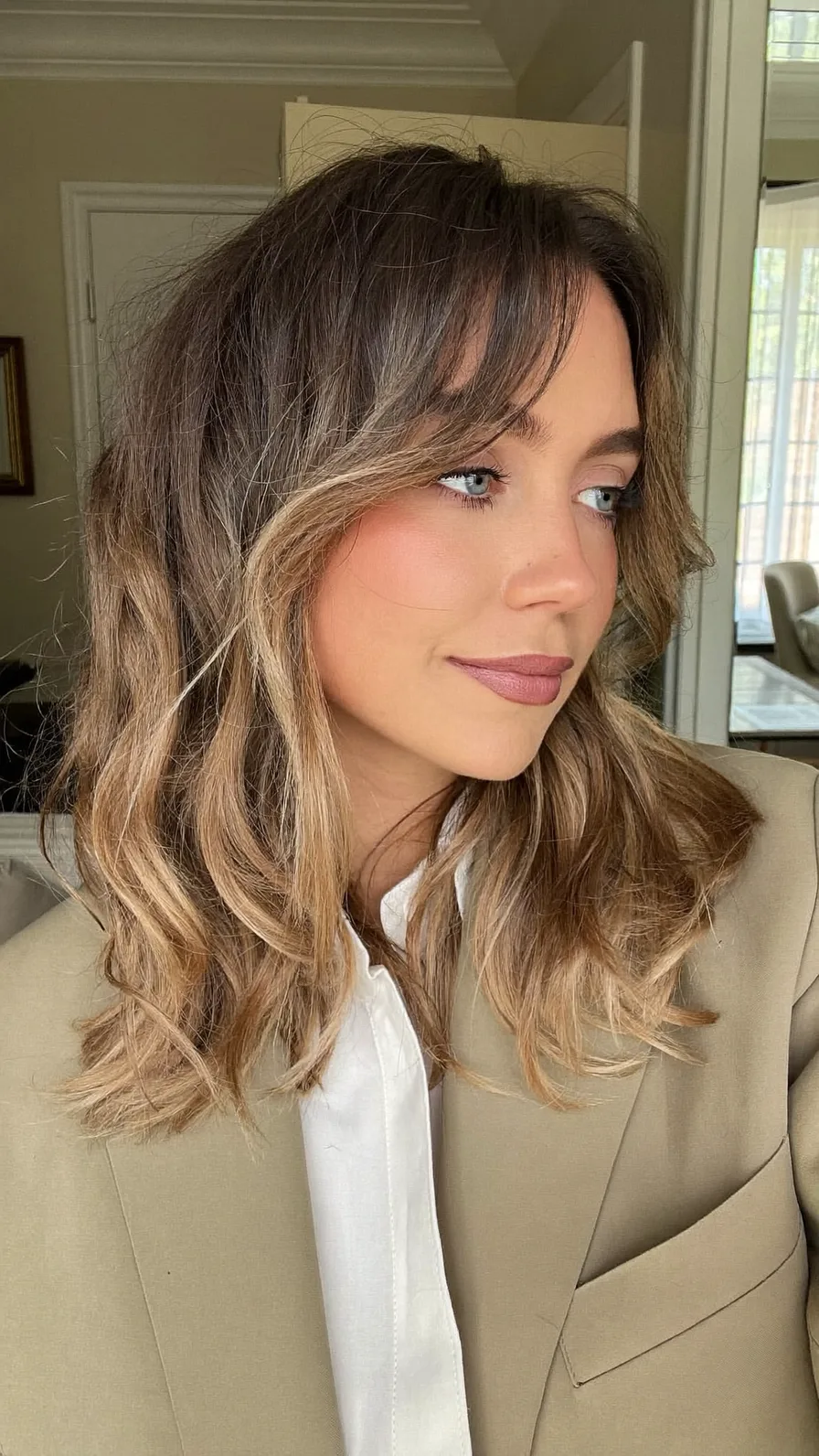 Soft Shoulder-Length Wavy Layers with Subtle Balayage Highlights