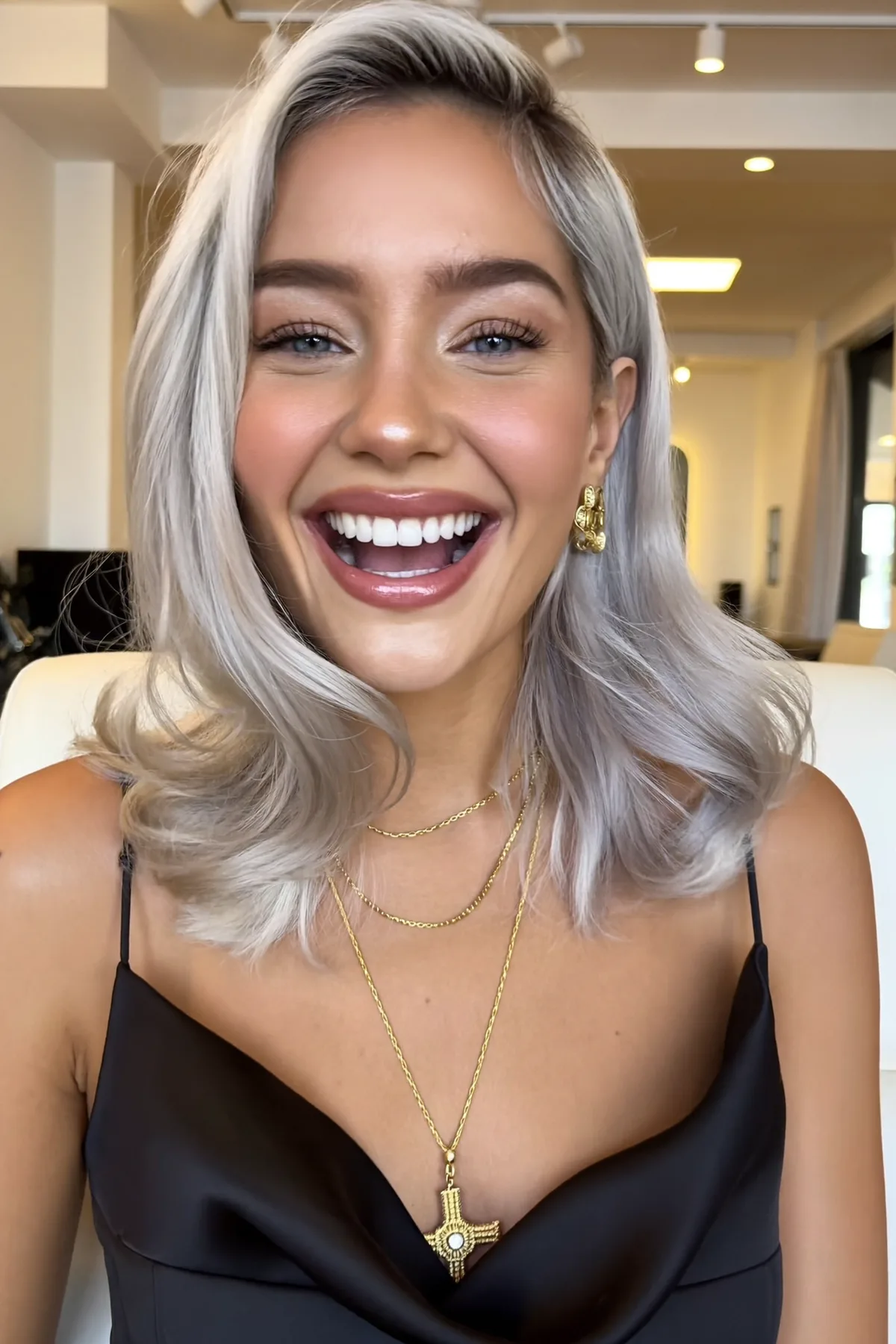 Chic Ash Silver Lob (Long Bob) with Voluminous Soft Waves