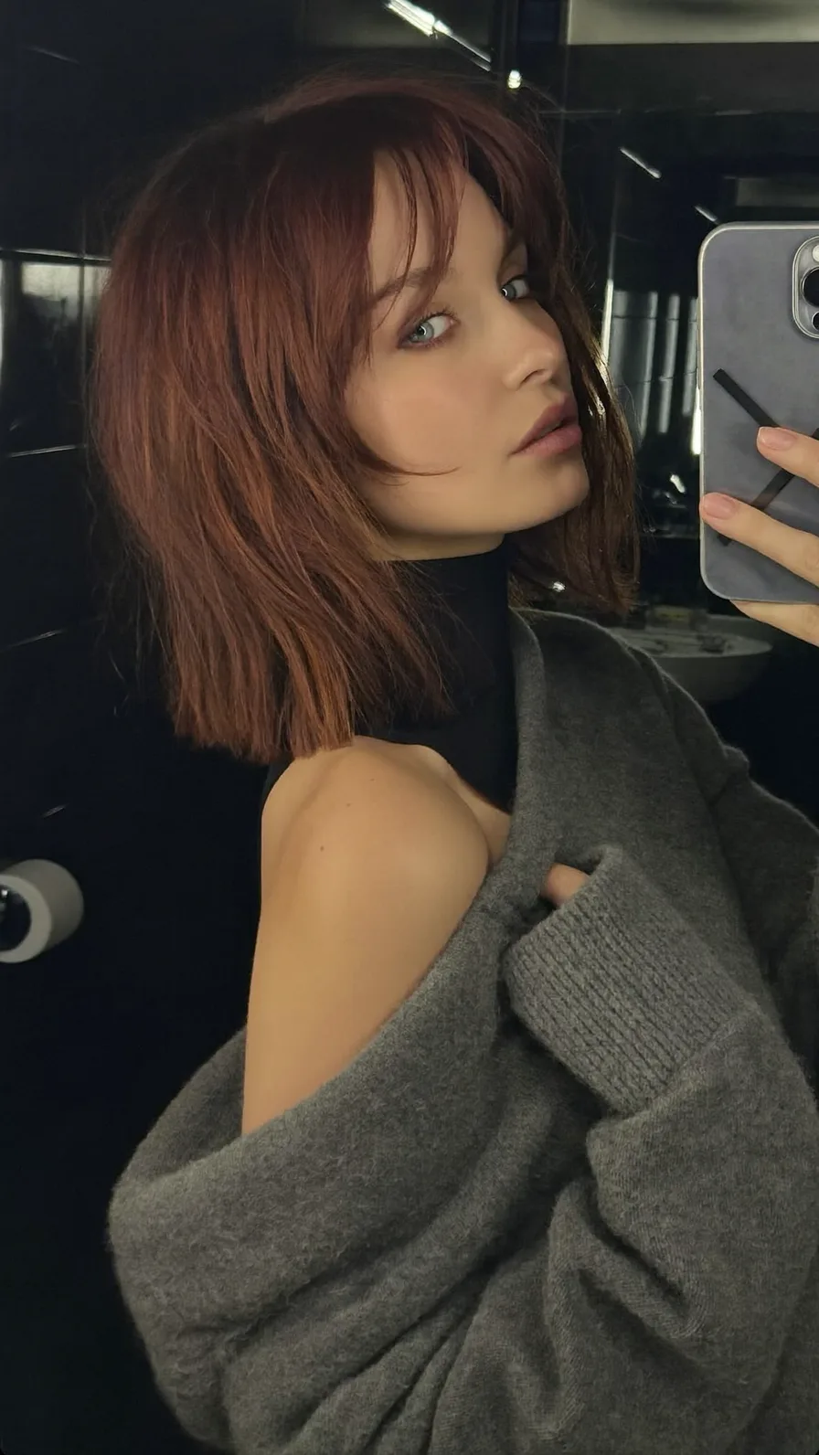 Chic Chin-Length Auburn Bob with Soft Curtain Bangs