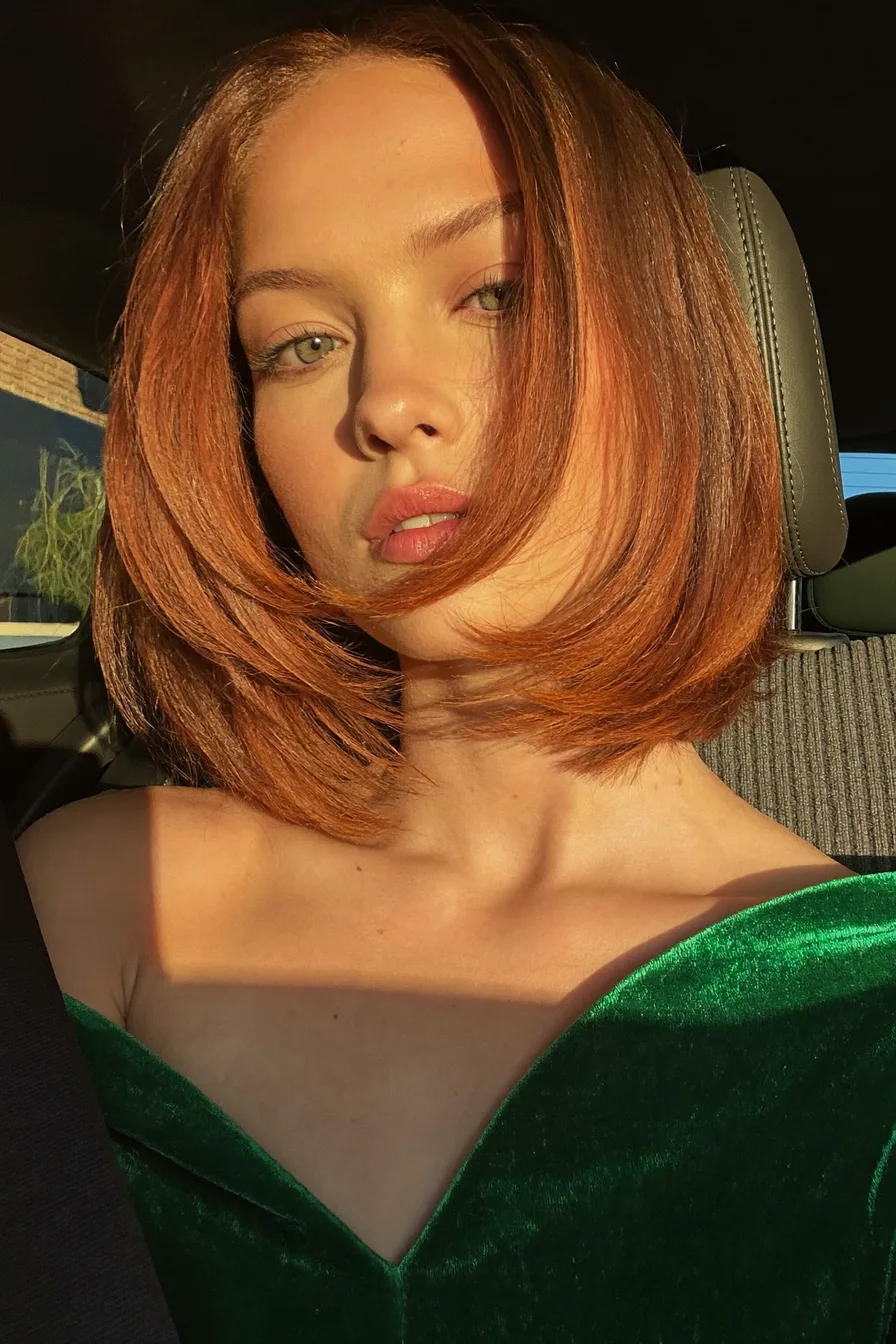 Chic Chin-Length Blunt Bob with Soft Flicked Ends