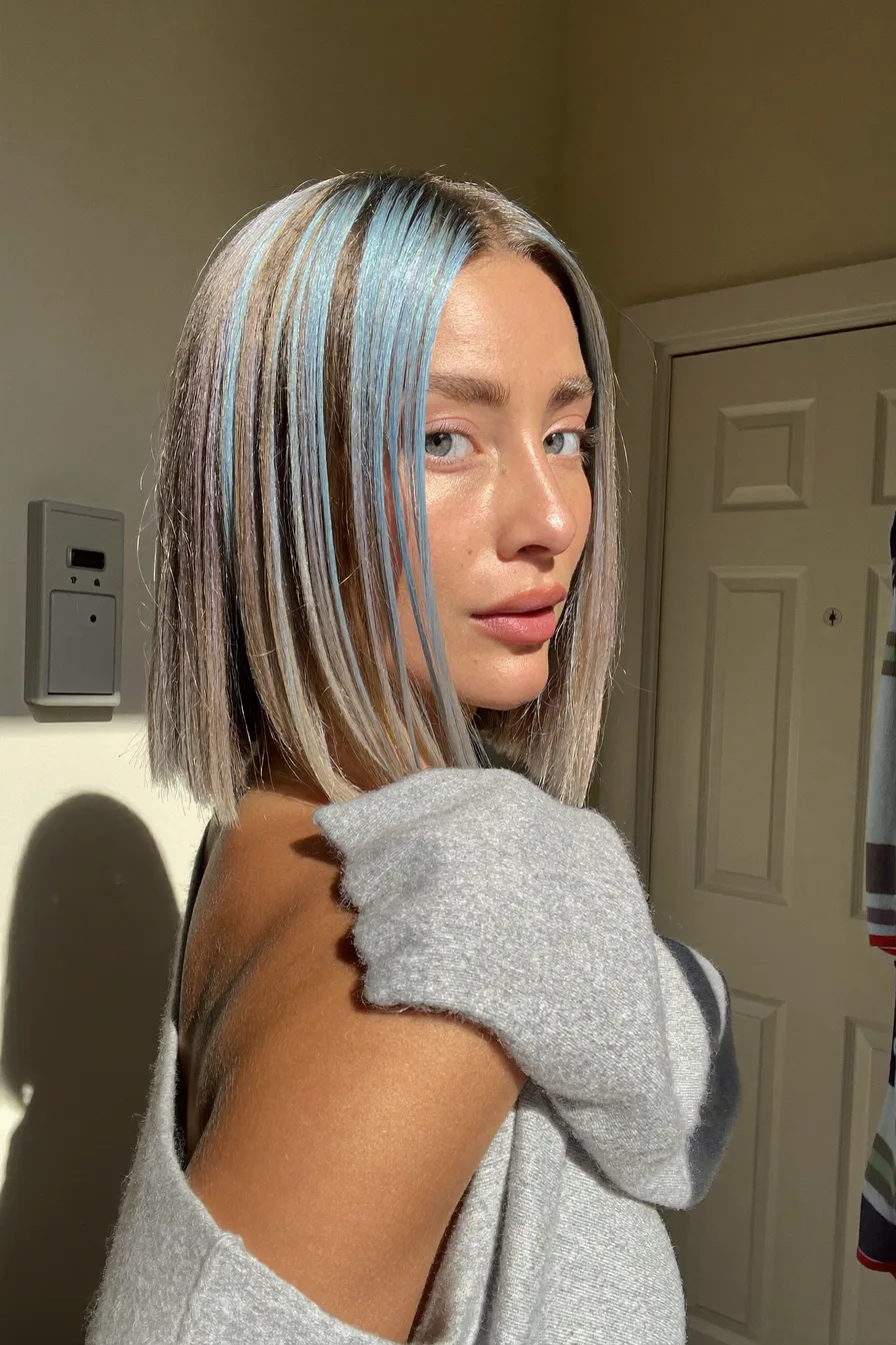 Chic Balayage Blonde Bob Without Bangs and Pastel Accents