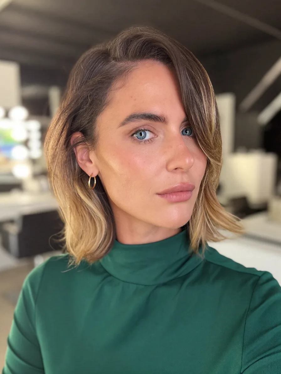 Shoulder-Length Long Layered Hair with Balayage Highlights