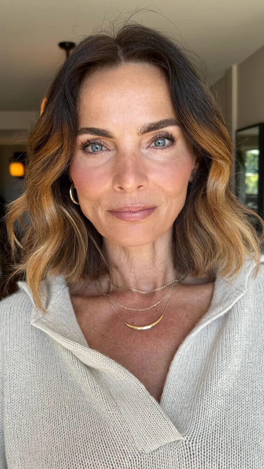 Soft Wavy Shoulder-Length Balayage with Long Layers