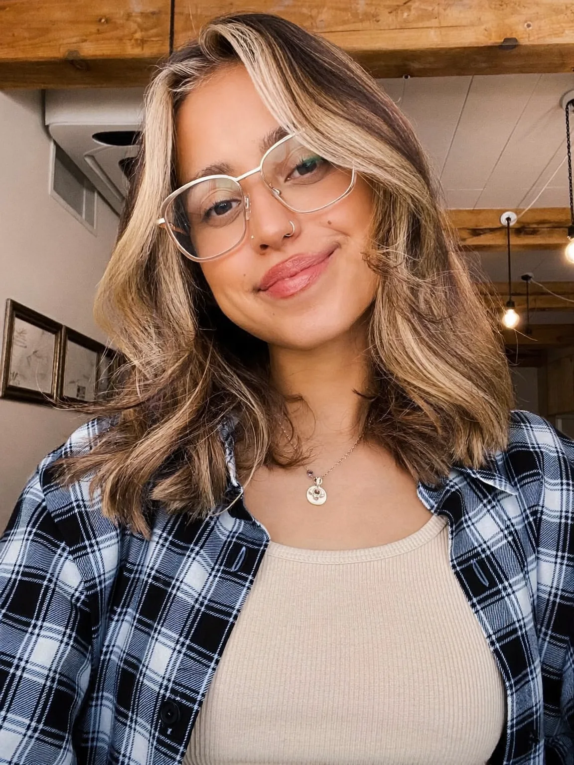 Shoulder-Length Wavy Lob with Honey Blonde Balayage