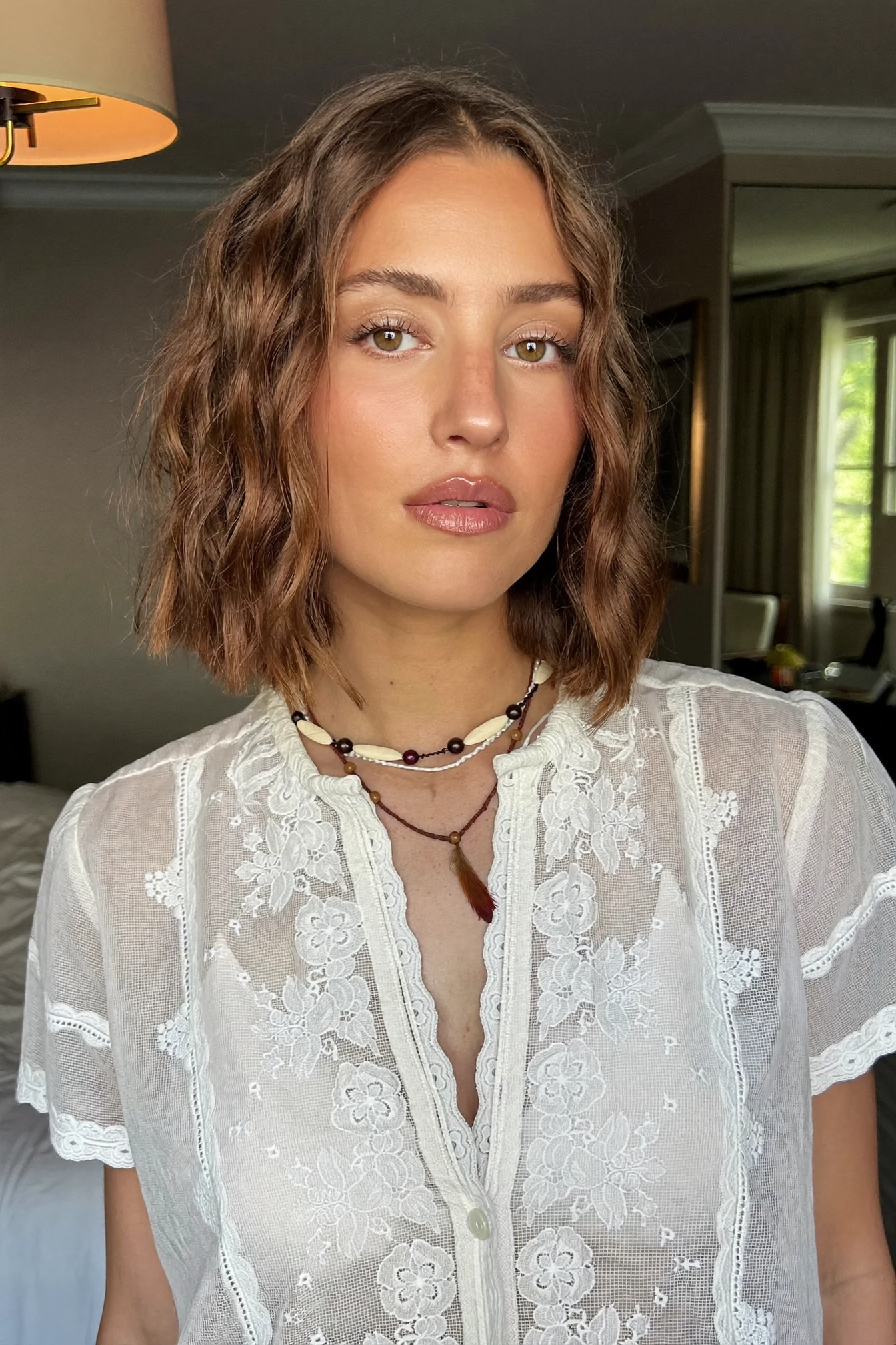Jaw-Length Bronde Lob with Subtle Waves