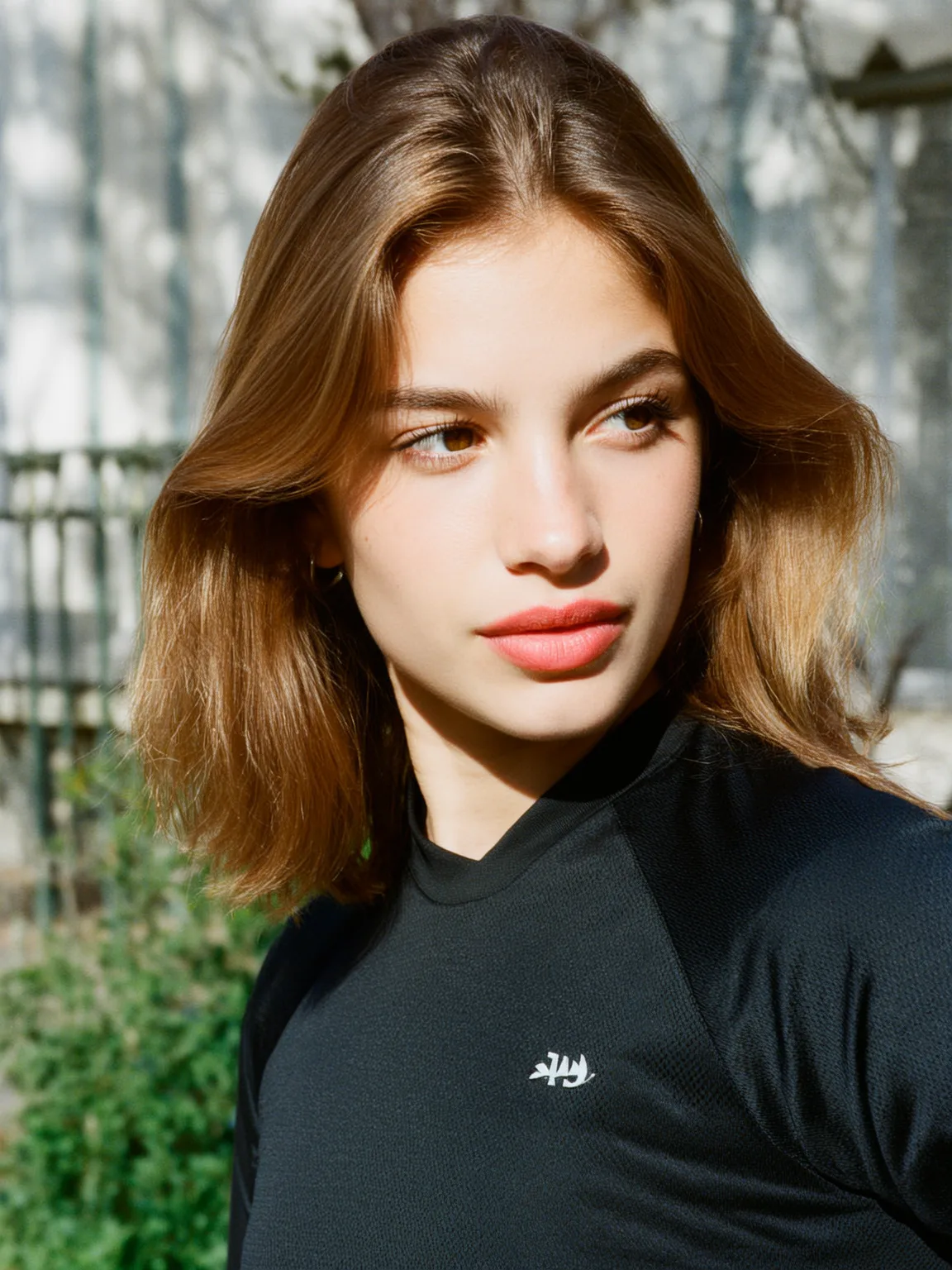 Light Golden Brown Wavy Shoulder-Length Lob