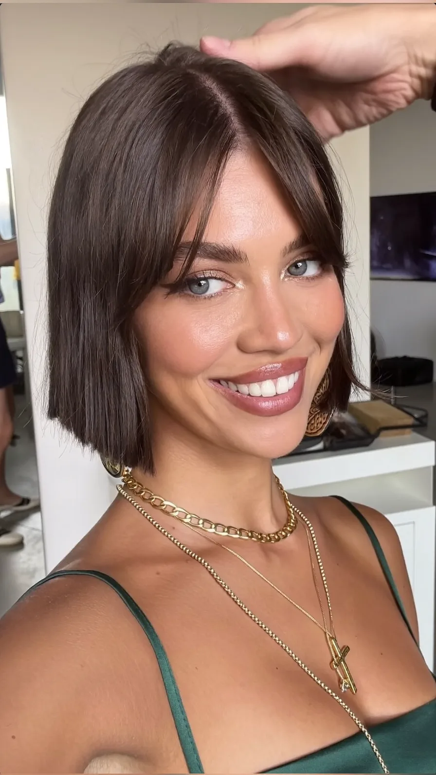 Chic Center-Parted Chin-Length Blunt Bob with Curtain Bangs