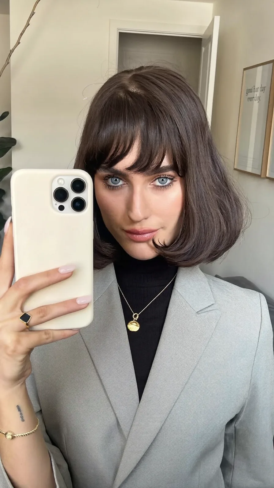Chic Chin-Length Blunt Bob With Soft Curtain Bangs