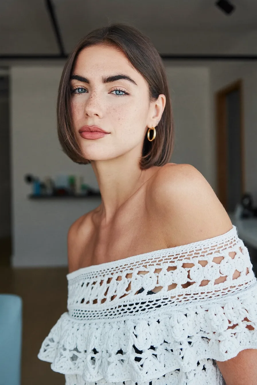 Chic Classic Blunt Bob With No Bangs for Effortless Sophistication