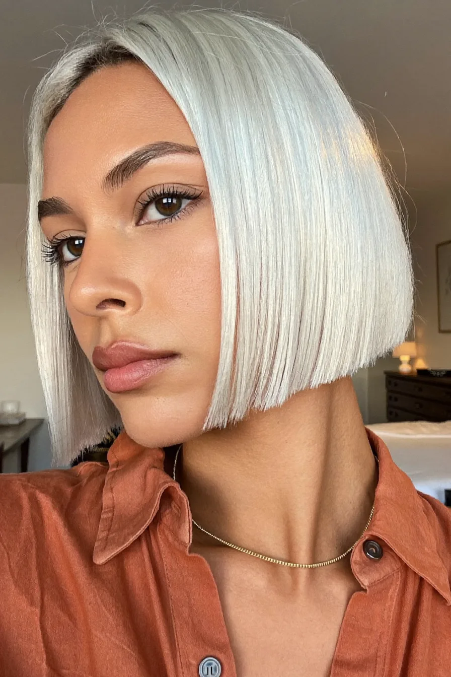 Classic Platinum Blunt Bob With No Bangs for Sleek Definition