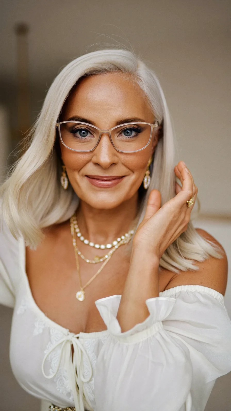 Sleek Platinum Blonde Long Bob with Side Parting Appropriated for Mature Women