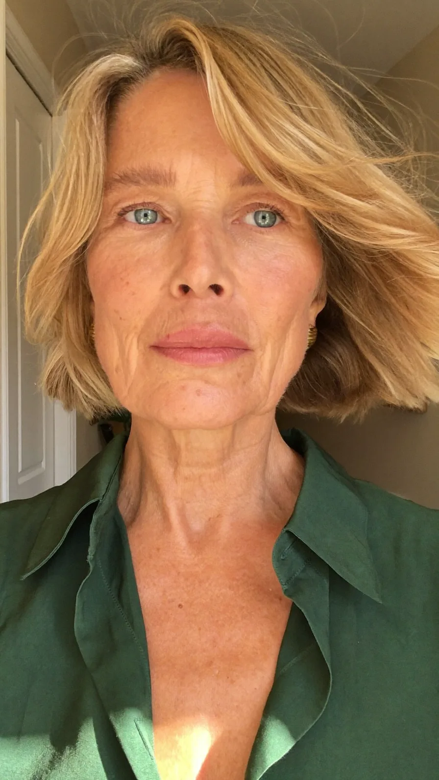 Classic Layered Chin-Length Bob with Soft Side-Swept Bangs
