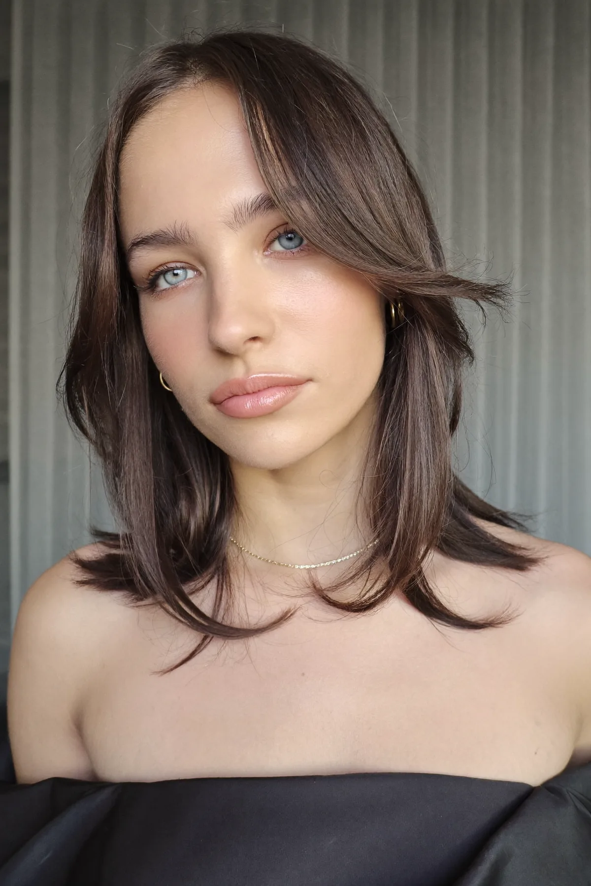 Sleek Straight Natural Brunette Collarbone-Length Lob with Curtain Bangs