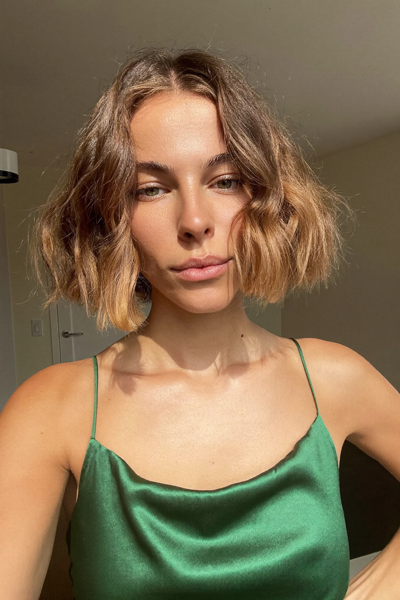 Jaw-Length Lob with Middle Part and Tucked Styling