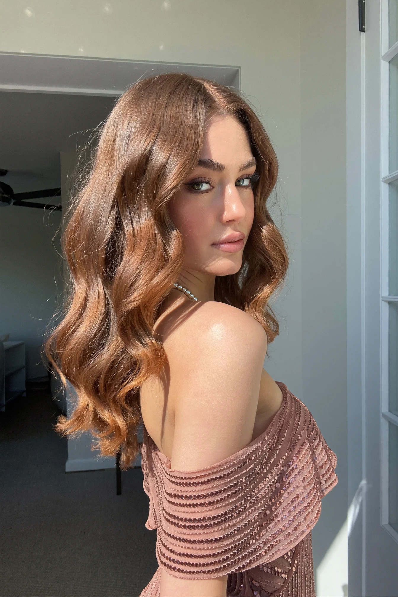 Longer Lob Featuring Glassy Waves