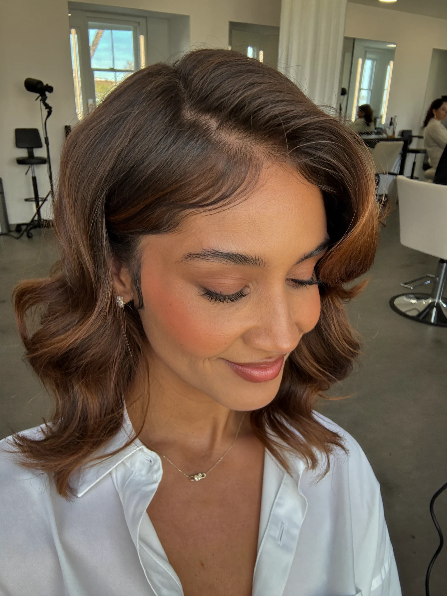 Collarbone-Length Lob with Deep Side Part