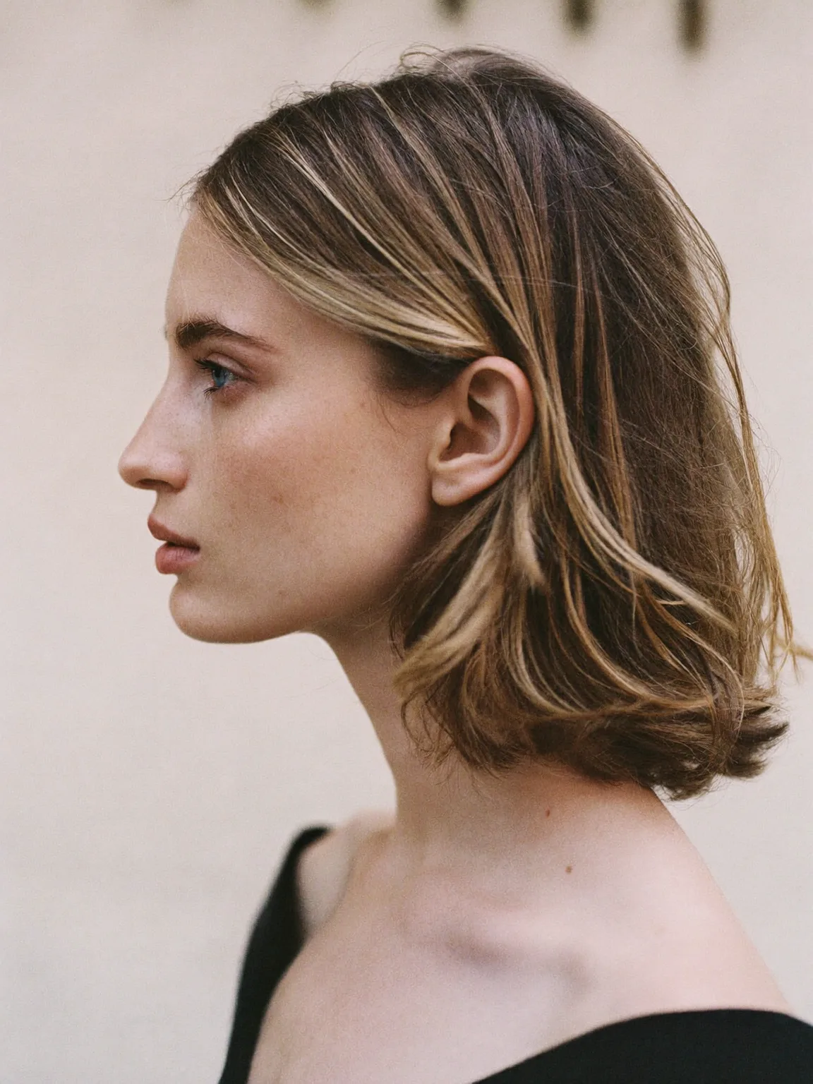 sun-kissed caramel blonde bob