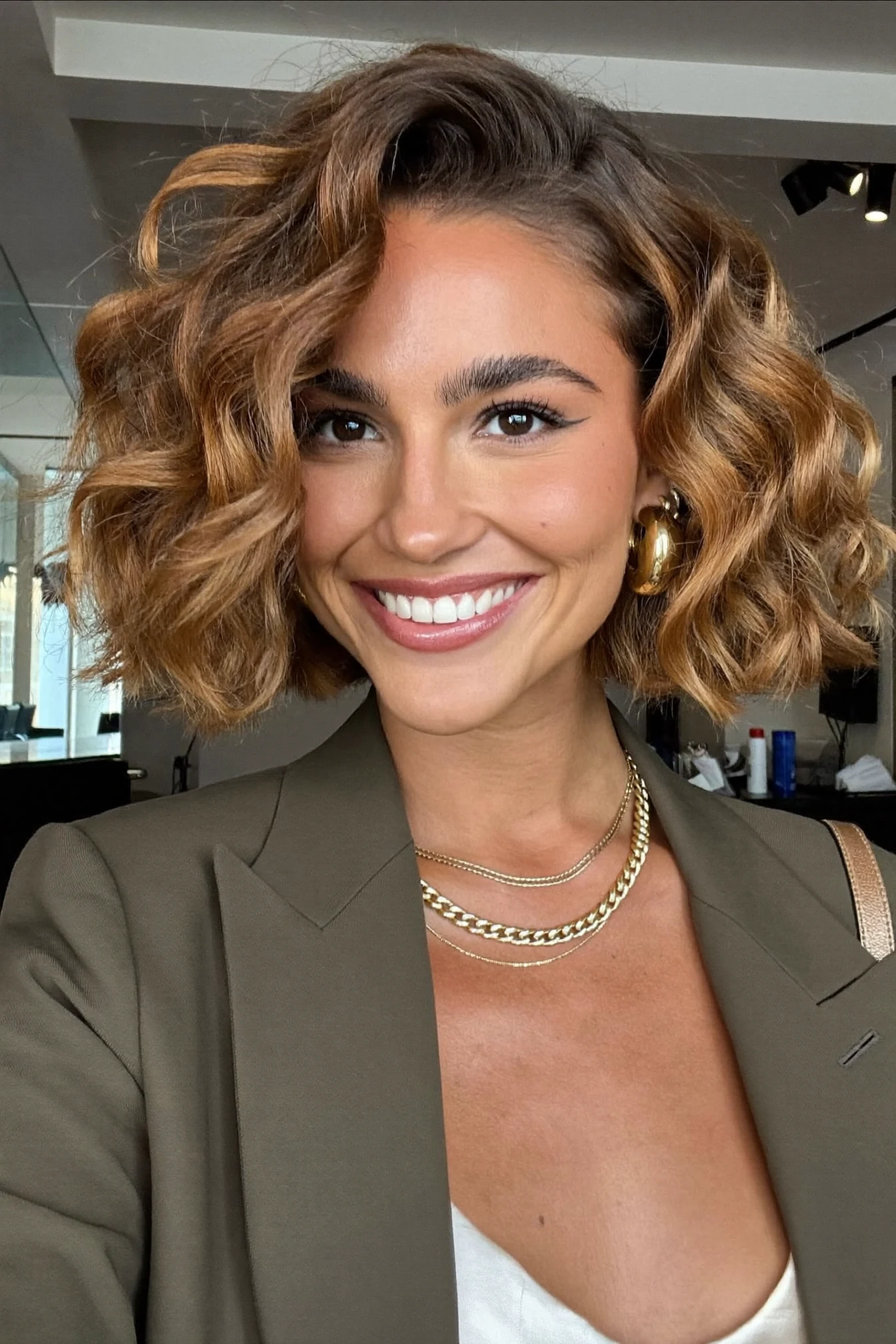 Jaw-Length Caramel Lob with Tight S-Waves
