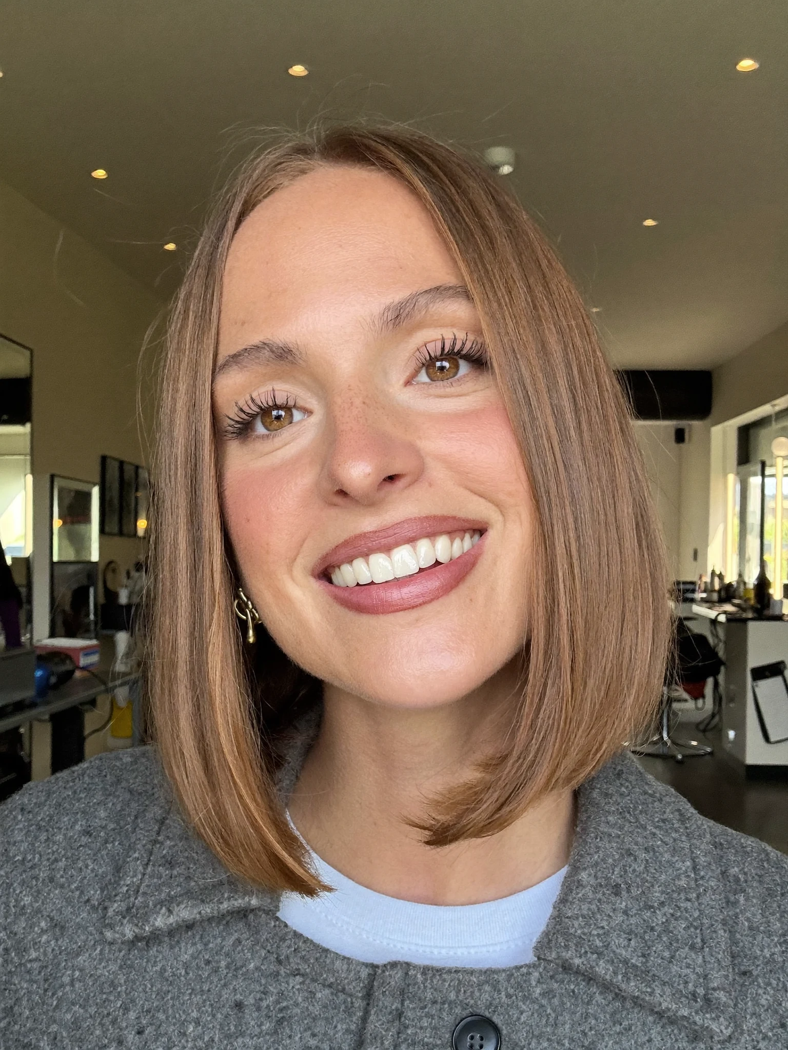 Jaw-Length Lob in All-Over Caramel with Sleek Blowout