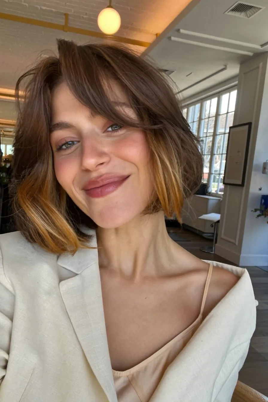 Textured Chin-Length Bob with Honey Blonde Balayage Highlights