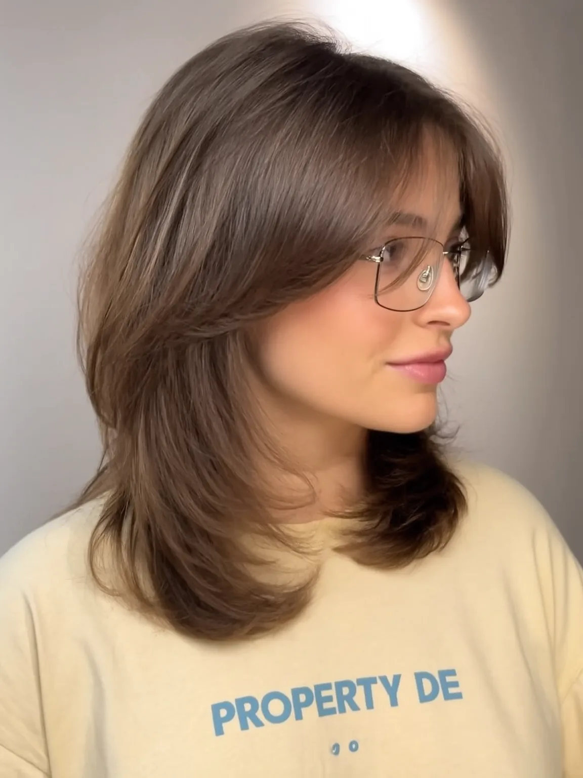 Medium Layered Cut with Soft Chestnut Brown Finish