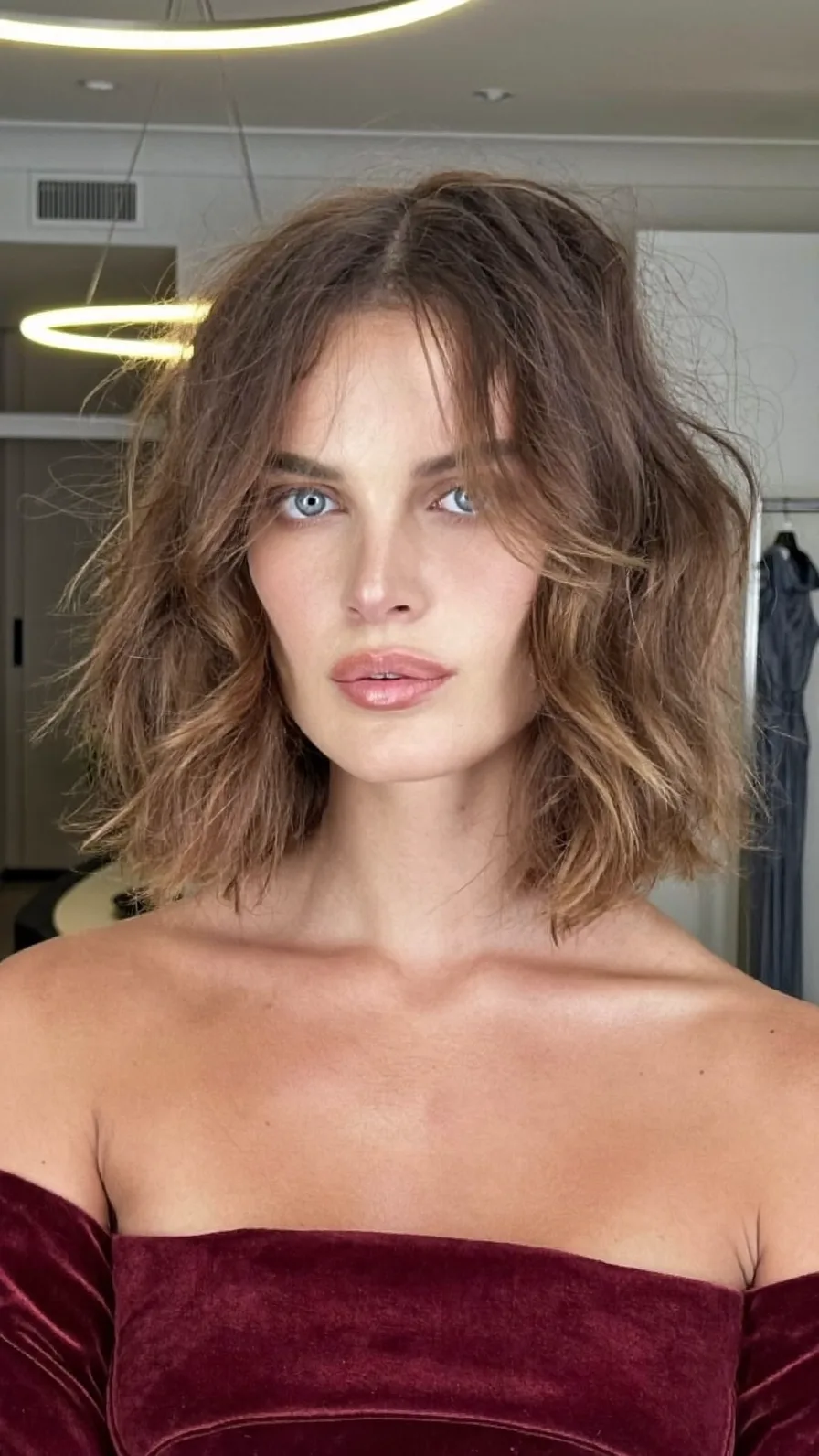Chin-Length Textured Shag with Curtain Bangs and Balayage Highlights