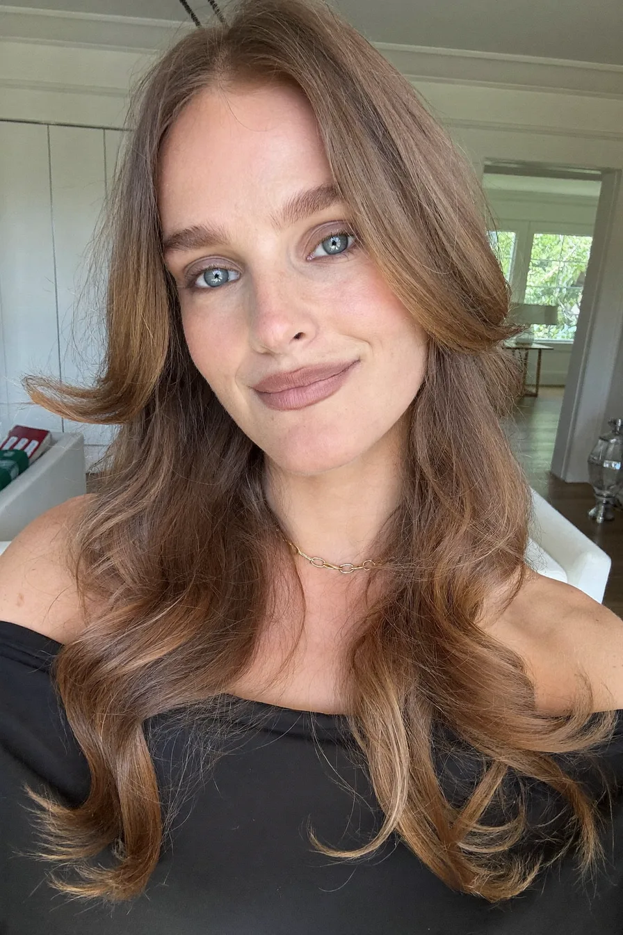Classic Layered Shoulder-Length Chestnut Brown Hair with Face Framing