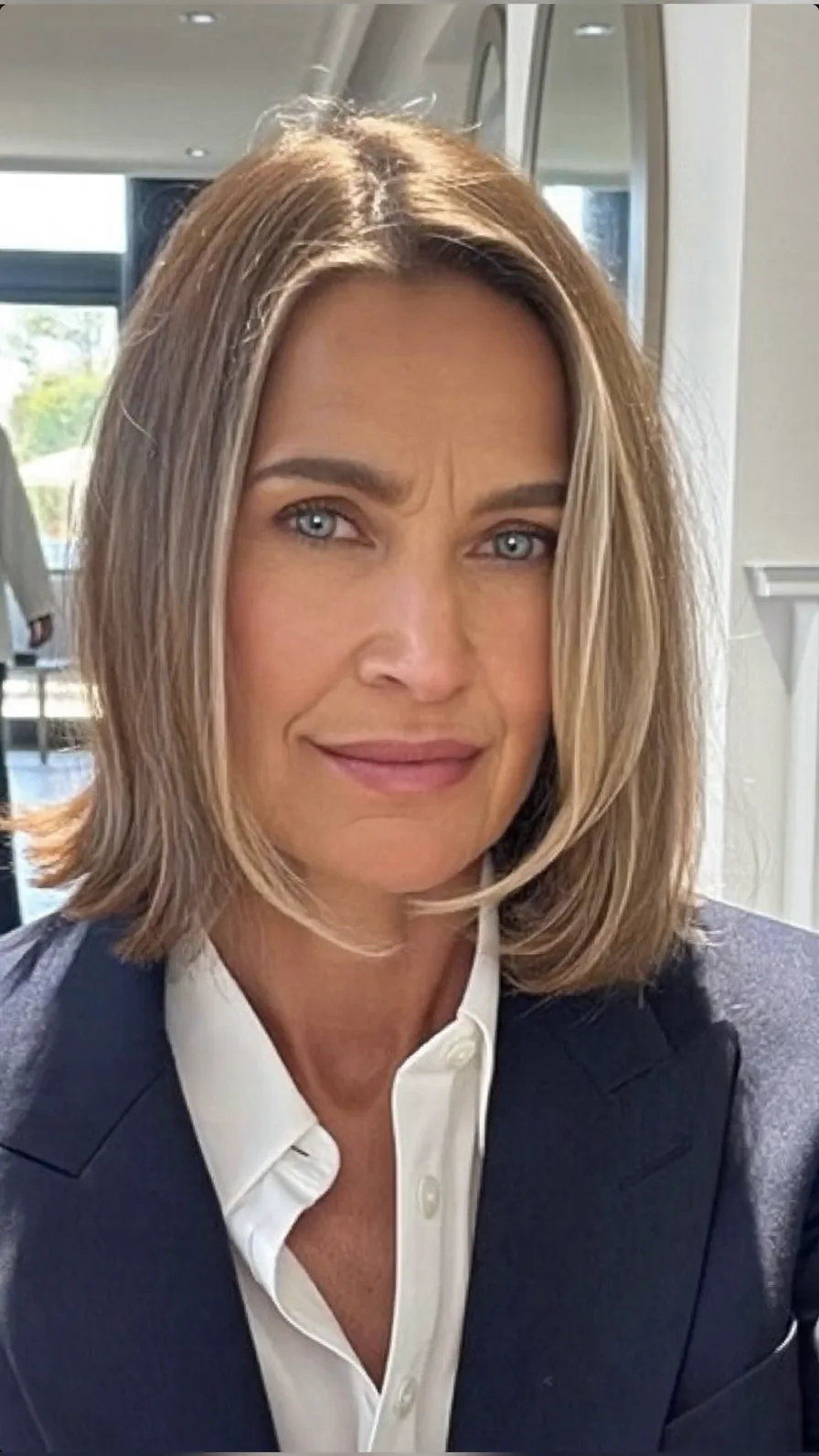Chic Classic Chin-Length Bob with Ash Blonde Balayage