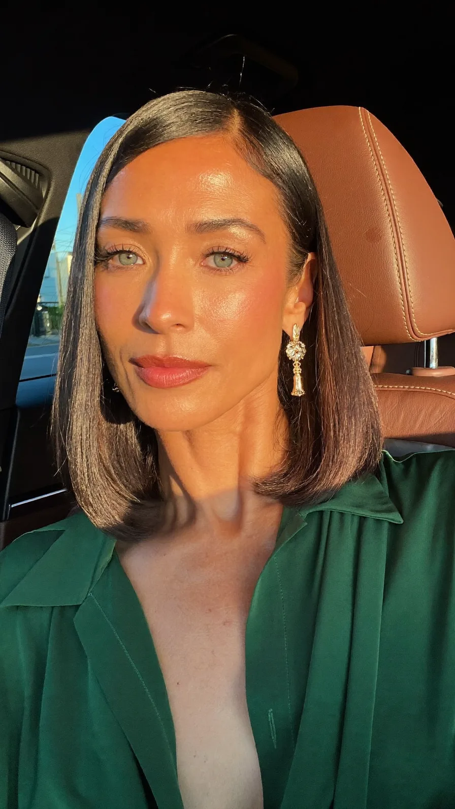 Chic Classic Blunt Bob for Sleek Evening Elegance