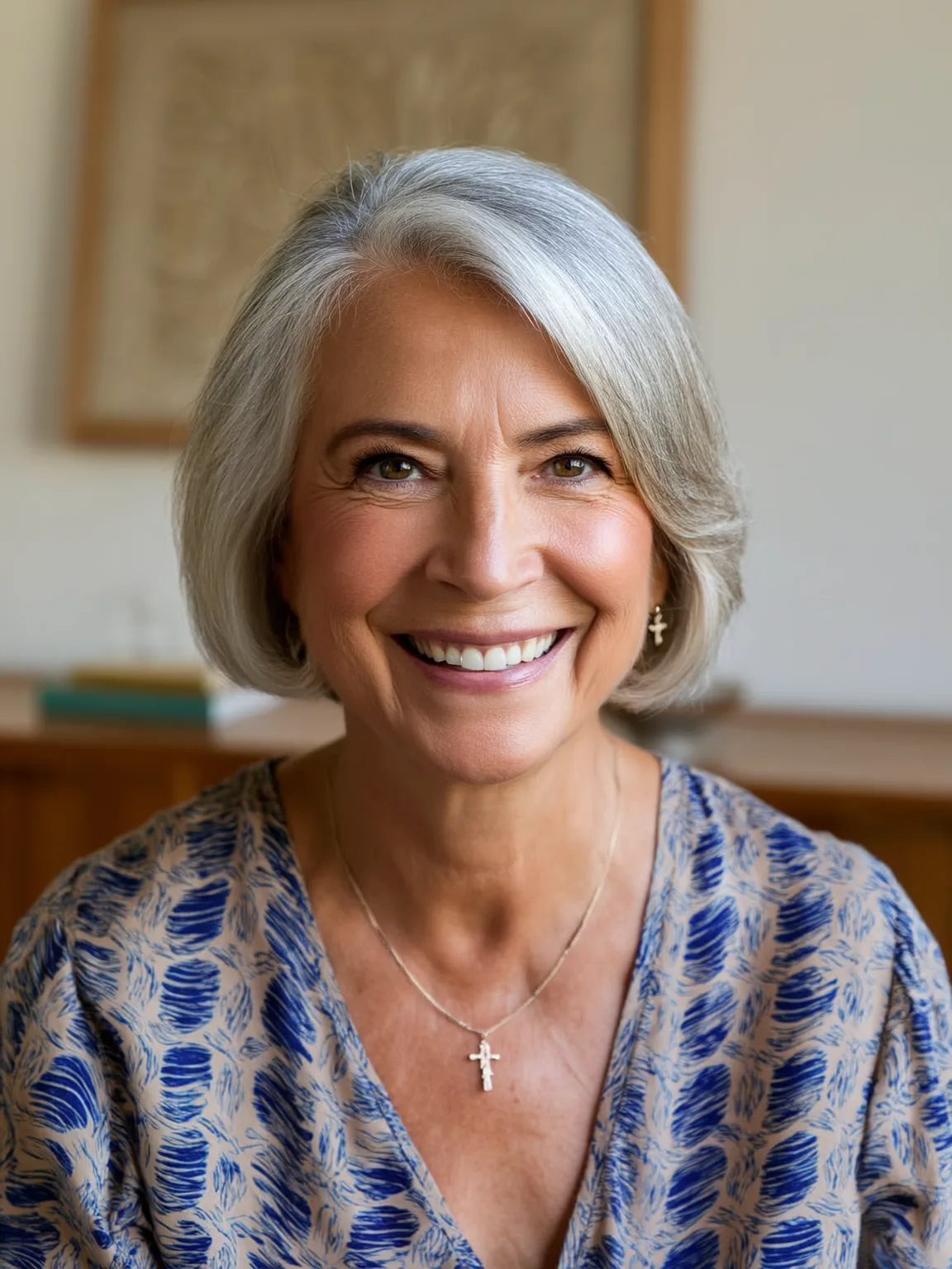 Classic Chin-Length Silver Bob in Silky Finish