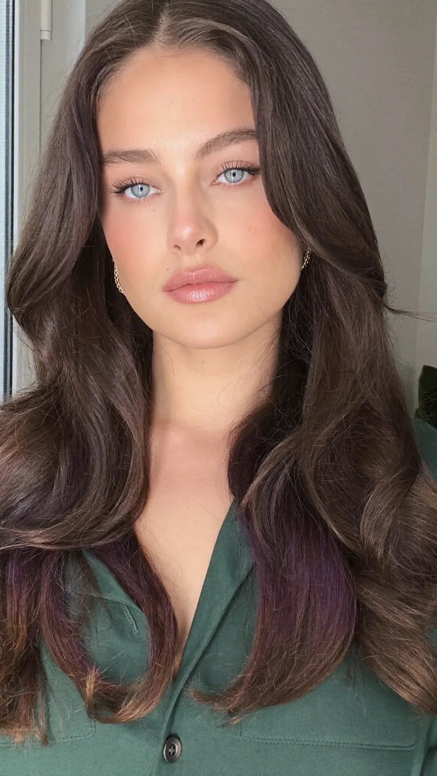 Long Layered Waves with Flowing Rounded Ends and Center Part