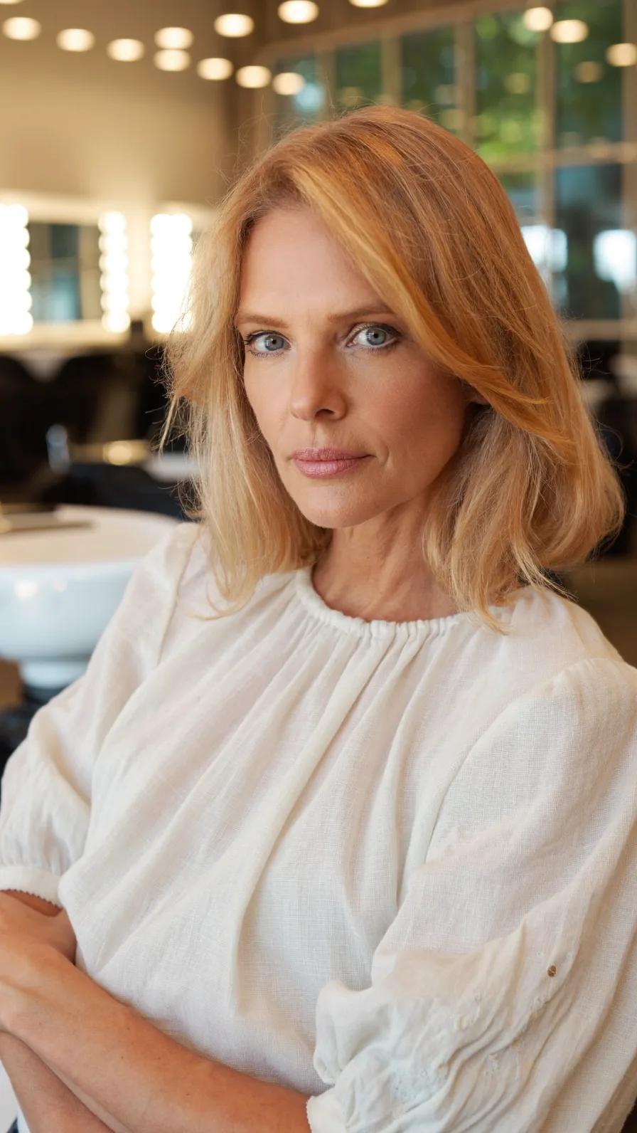 Soft Honey Blonde Shoulder-Length Hair with Long Layers