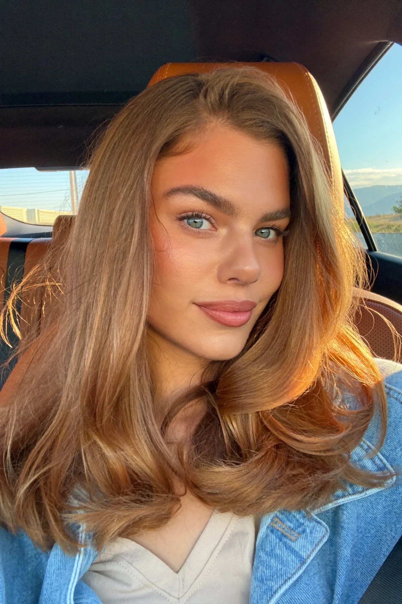 Collarbone Caramel Brown Color: What To Ask Your Stylist For