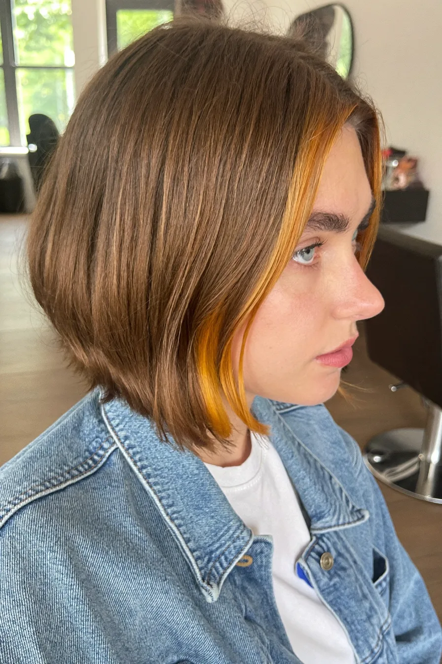 Warm Honey-Toned Face-Framing Fall Bob for Cozy Autumn Days