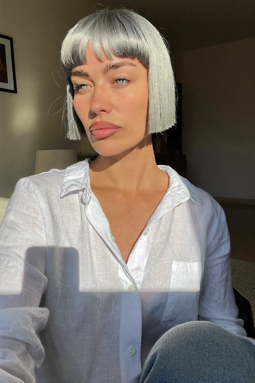 Modern Silver Blunt Bob for a Chic Fall Statement