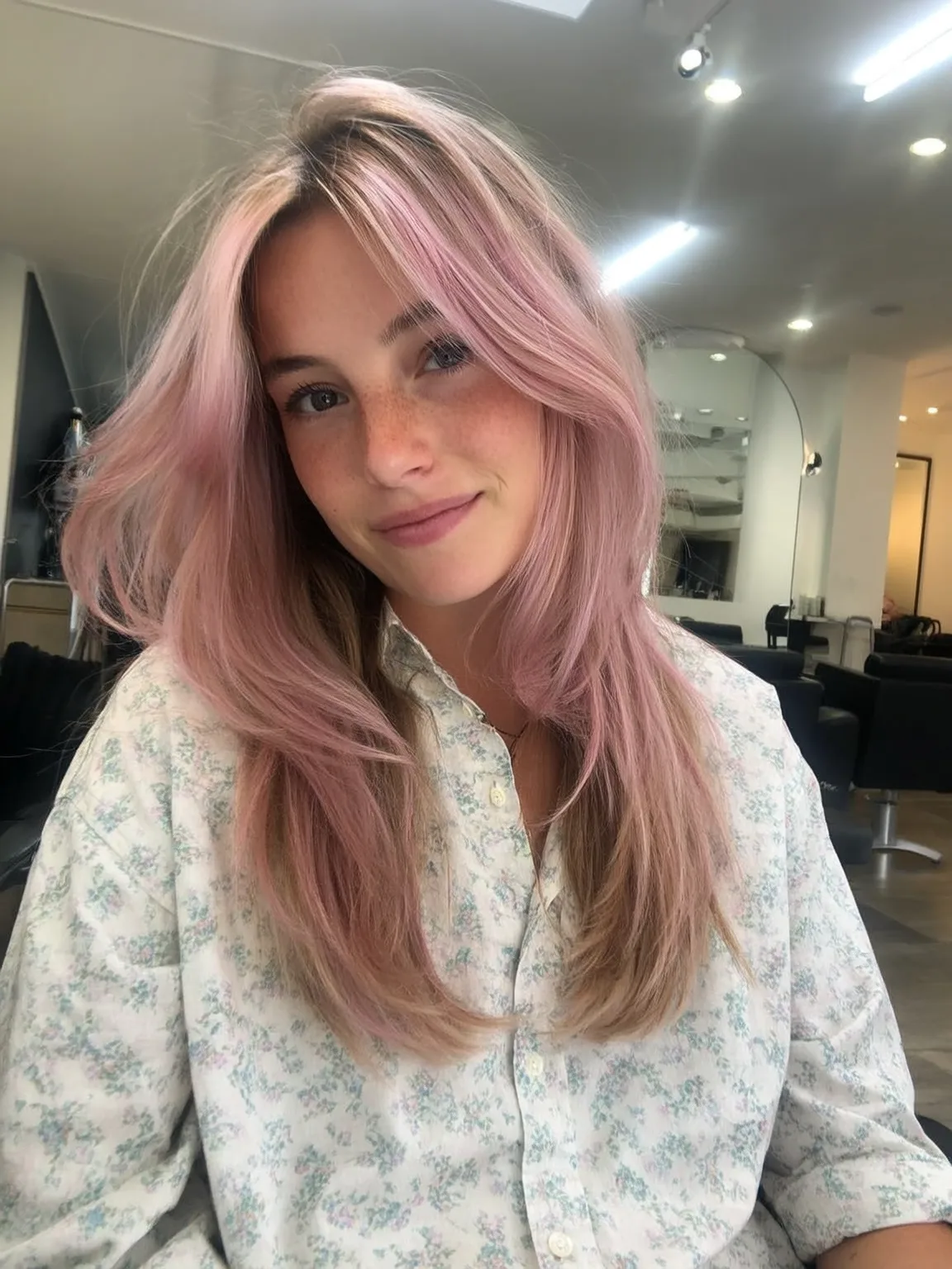 50 Effortlessly Glam Curtain Bang Hairstyles for Wavy Hair - Hair Style Album