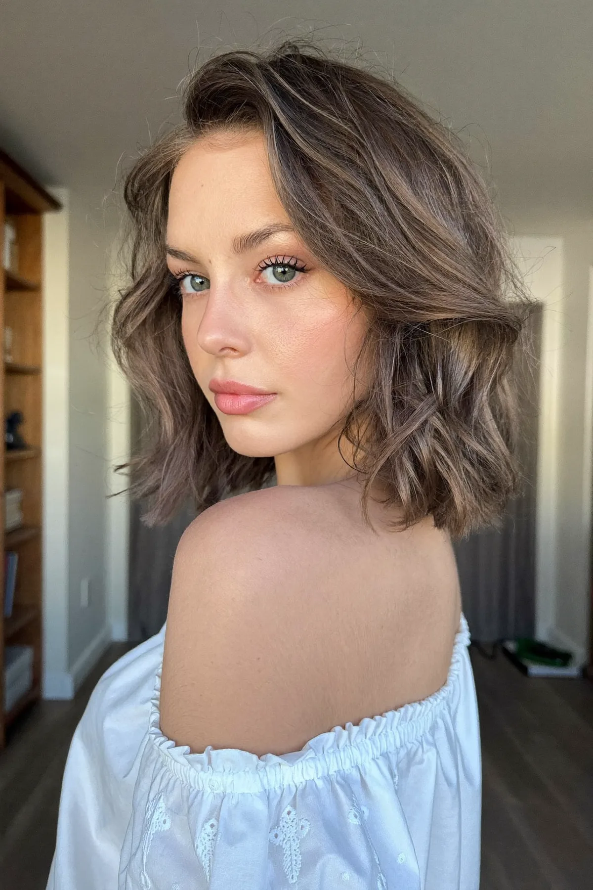 Chin-Length Wavy Bob with Dark Blonde Blended Balayage