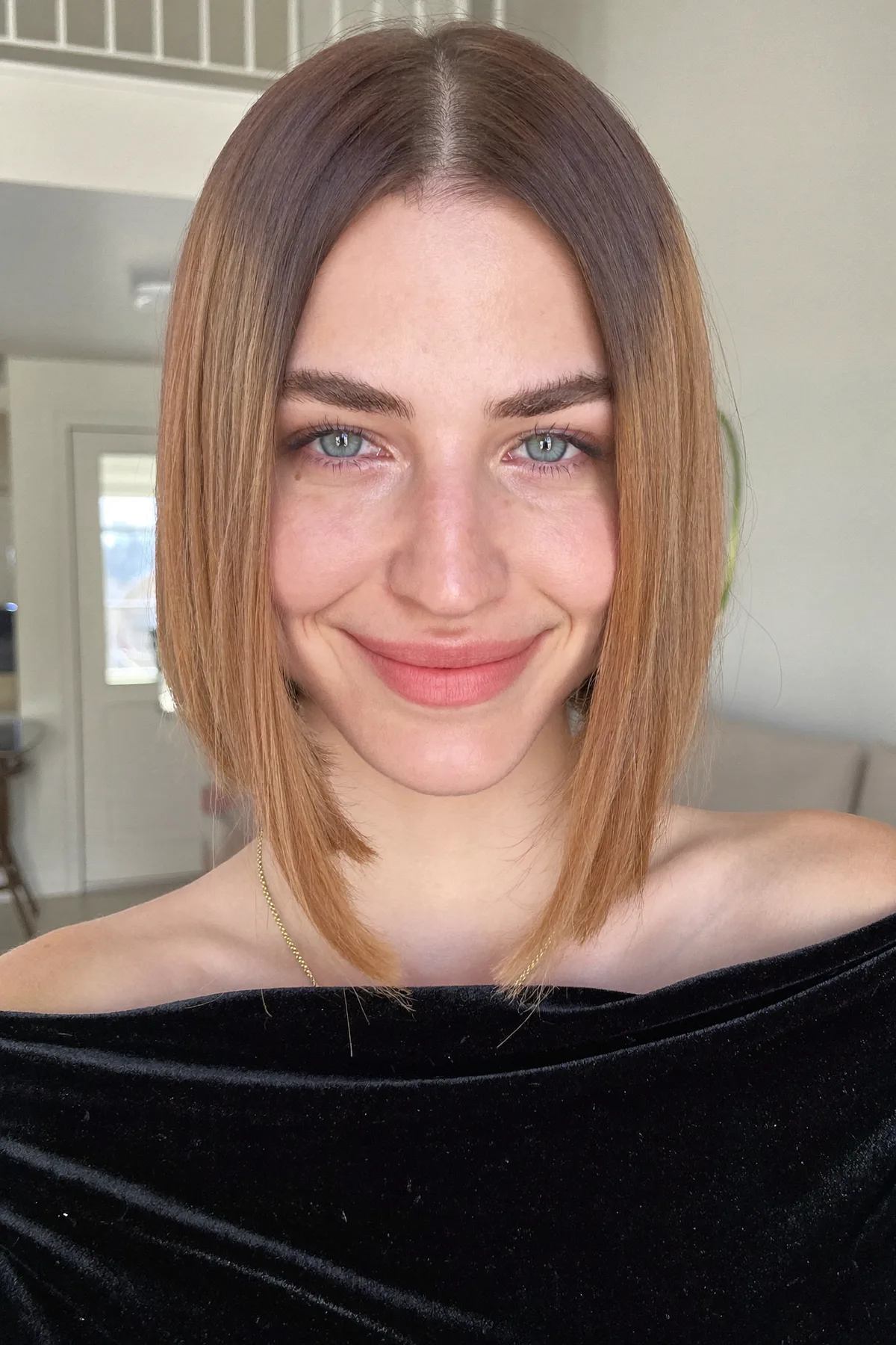 Sleek Straight Dark Blonde Chin-Length Bob Without Bangs