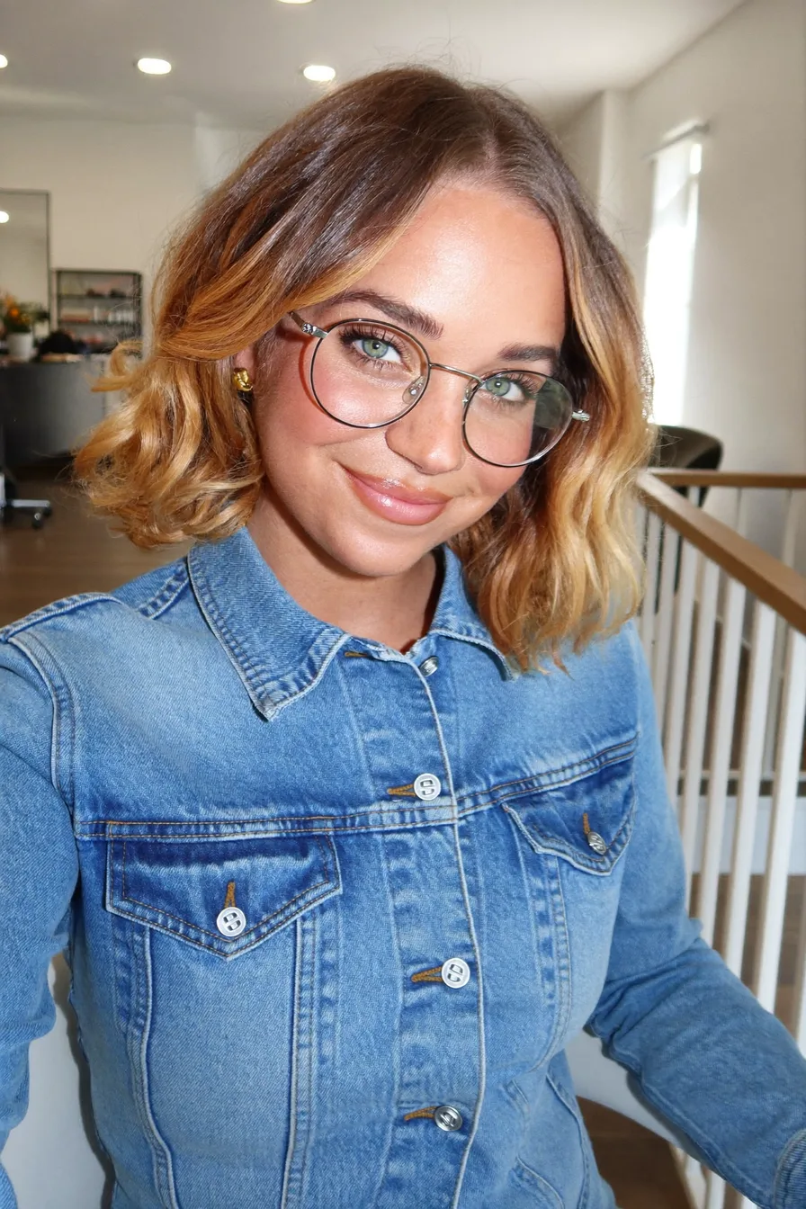 Chic Wavy Lob with Balayage and Side-Swept Bangs