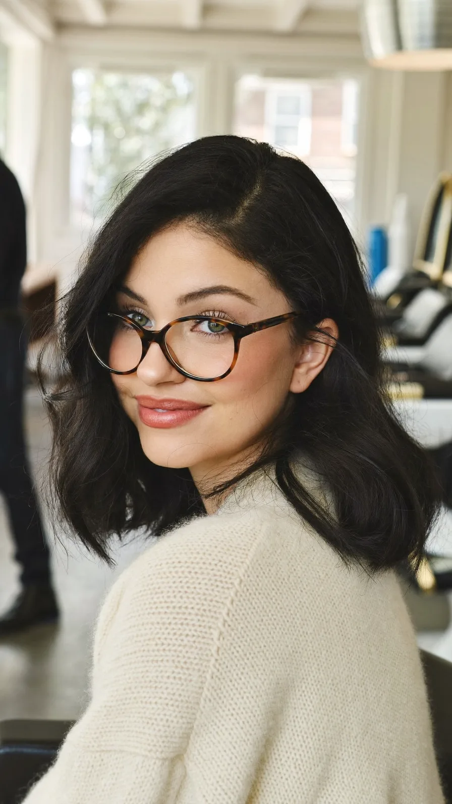 Soft Wavy Shoulder-Length Lob with Side-Swept Bangs