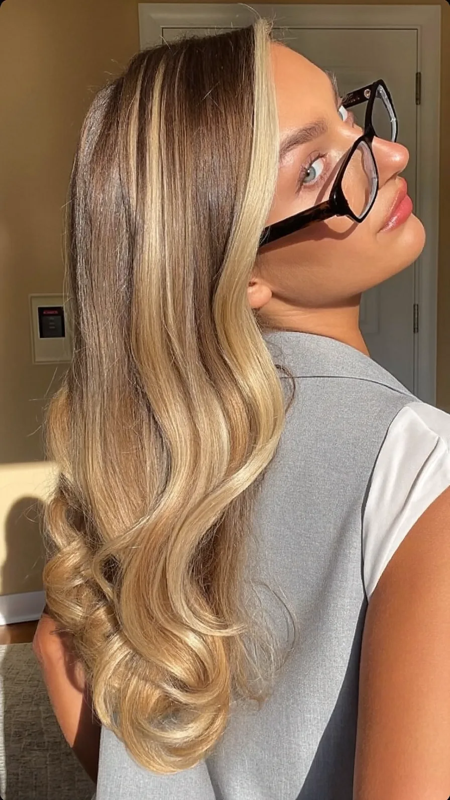 Voluminous Two-Tone Balayage Long Layers Hairstyle