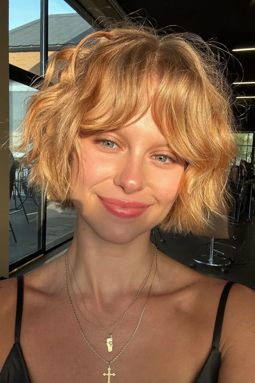 Soft Wavy Bob for Fall Short Hair Inspiration