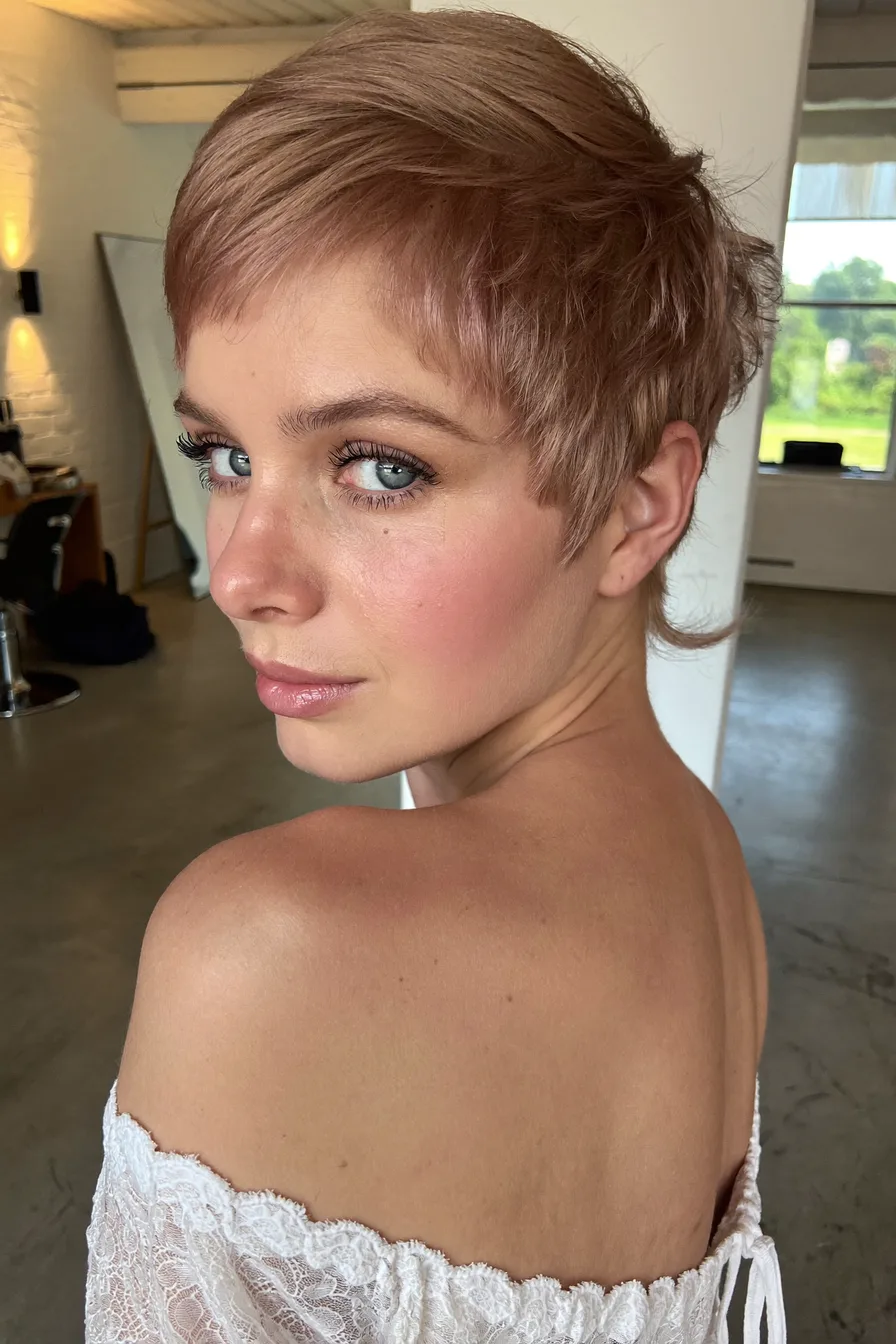 Chic Textured Pixie Hairstyle for Fall Short Hair Inspiration