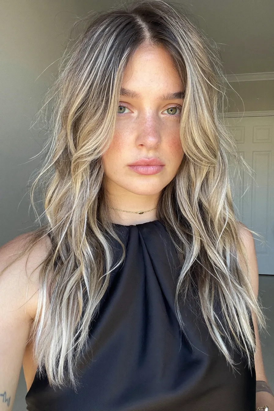 Balayage Blonde Long Layered Waves With Face-Framing Highlights