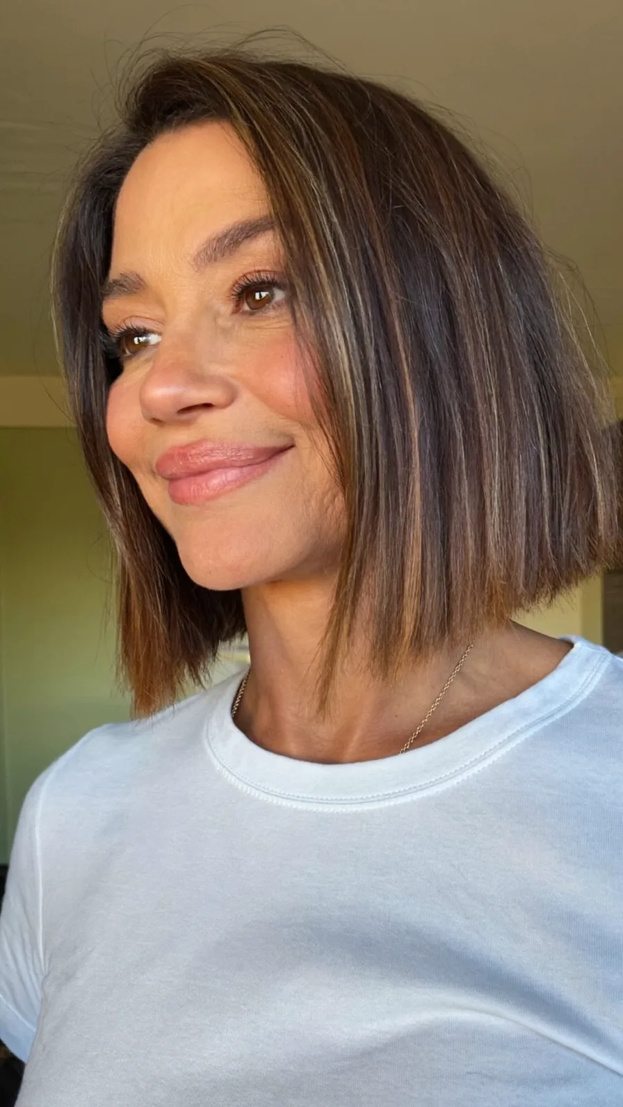 Chic Blunt Bob with Warm Caramel Balayage Highlights